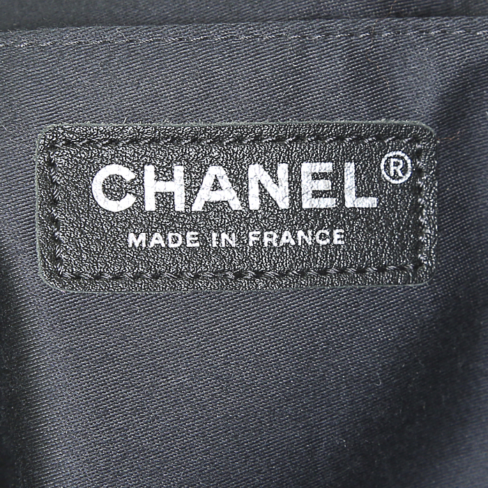 Borsa Chanel Timeless jumbo in tela denim e pelle verniciata blu - Detail D4