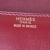 Bolso de mano Hermes Constance en cuero box color burdeos - Detail D4 thumbnail