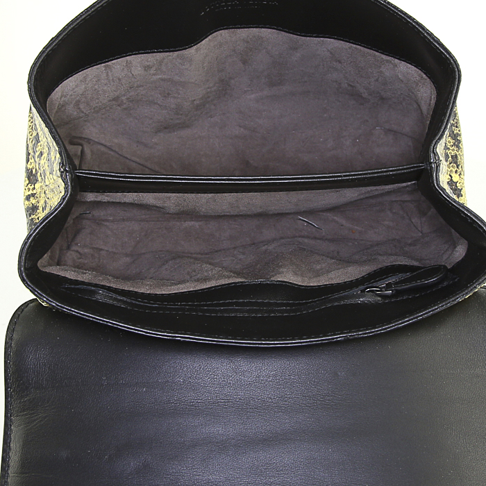 Sac à main Bottega Veneta Olimpia en serpent d'eau jaune et gris - Detail D2