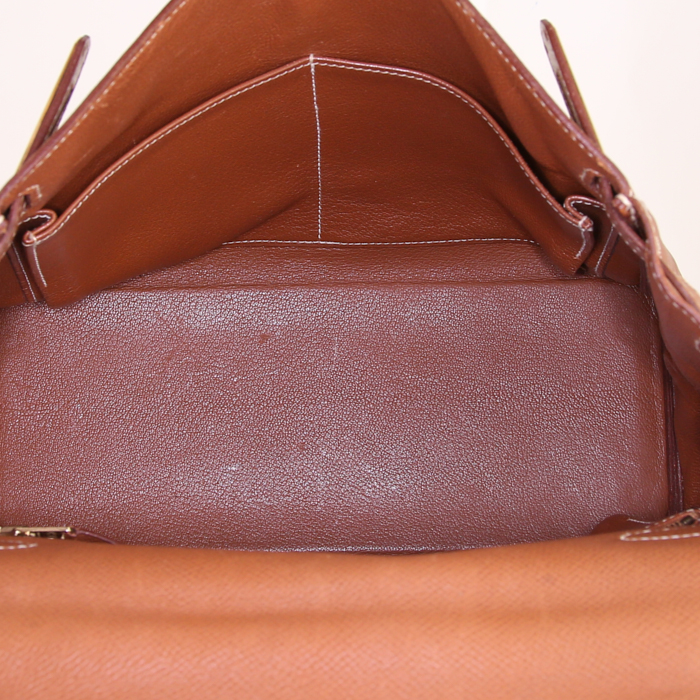 Hermes Kelly 28 cm handbag in gold epsom leather - Detail D3
