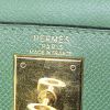 Sac à main Hermes Kelly 28 cm en cuir epsom vert - Detail D4 thumbnail
