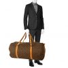 Bolsa de viaje Louis Vuitton en lona Monogram marrón y cuero natural - Detail D2 thumbnail