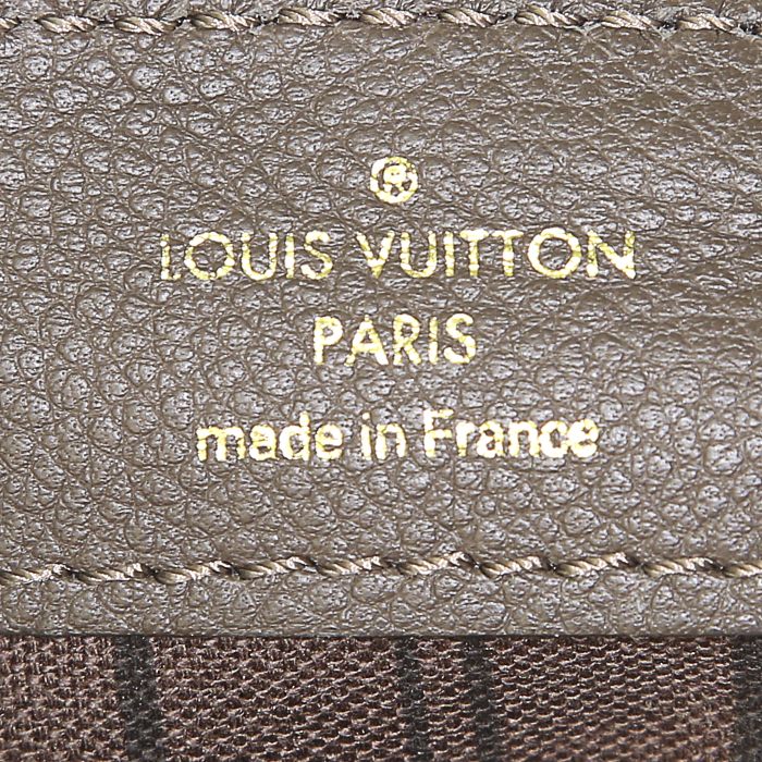 Pochette Louis Vuitton Petillante en cuir monogram taupe - Detail D4