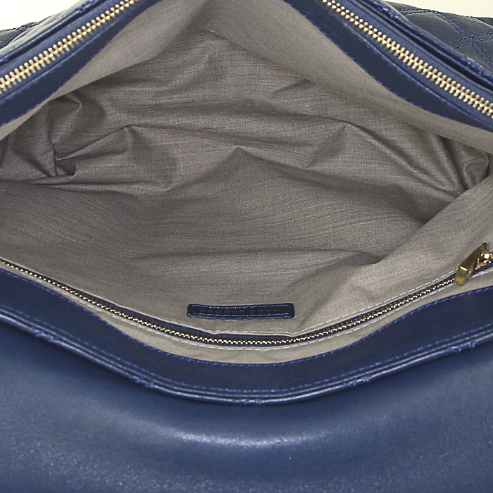 Marc Jacobs shoulder bag in navy blue quilted leather - Detail D2