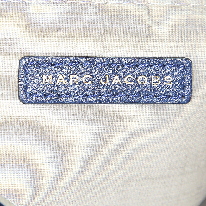Bolso para llevar al hombro Marc Jacobs en cuero acolchado azul marino - Detail D3