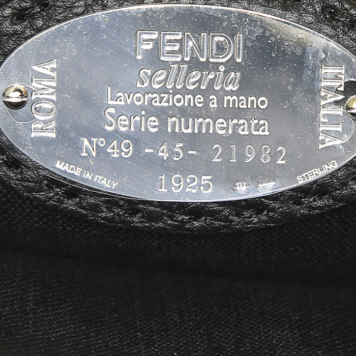Sac à dos Fendi Bag Bugs en cuir grainé noir et jaune - Detail D4