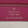 Sac cabas Gucci Swing en cuir rose-fushia - Detail D3 thumbnail