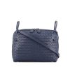 Bottega Veneta Messenger shoulder bag in blue intrecciato leather - 360 thumbnail
