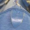 Borsa da viaggio Louis Vuitton Keepall 45 in pelle Epi blu - Detail D3 thumbnail