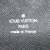 Pochette Louis Vuitton  Organizer in pelle taiga nera - Detail D3 thumbnail