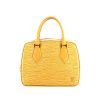 Sac à main Louis Vuitton Pont Neuf en cuir épi jaune - 360 thumbnail