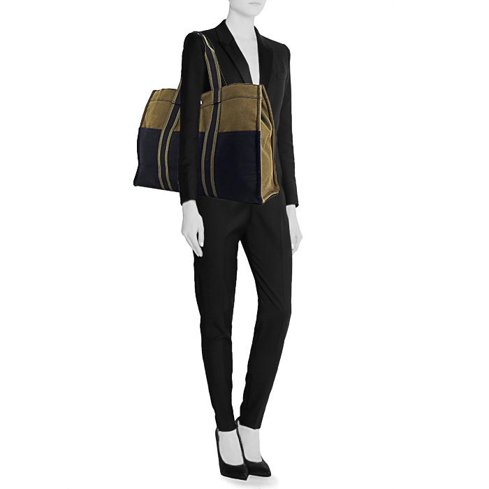 Sac cabas Hermes Toto Bag - Shop Bag en toile bicolore vert-kaki et noire - Detail D1