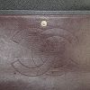 Chanel Timeless Maxi Jumbo handbag in black grained leather - Detail D4 thumbnail