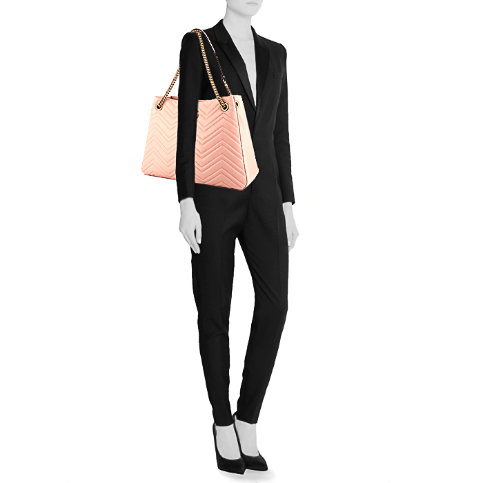 Gucci GG Marmont shopping bag in varnished pink quilted leather - Detail D1