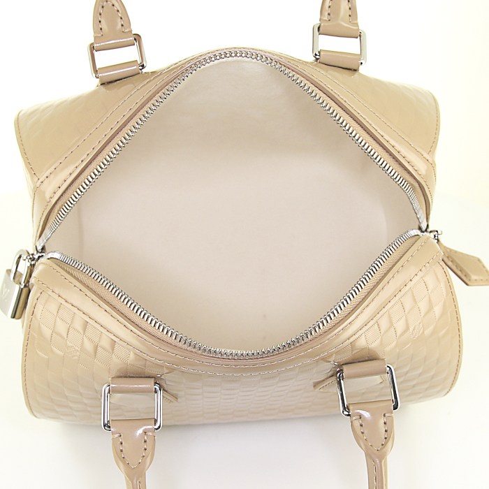 Borsa Louis Vuitton Cube in pelle verniciata beige a scacchi - Detail D2