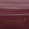 Sac bandoulière Chanel Mini Timeless en cuir matelassé bleu-marine - Detail D3 thumbnail