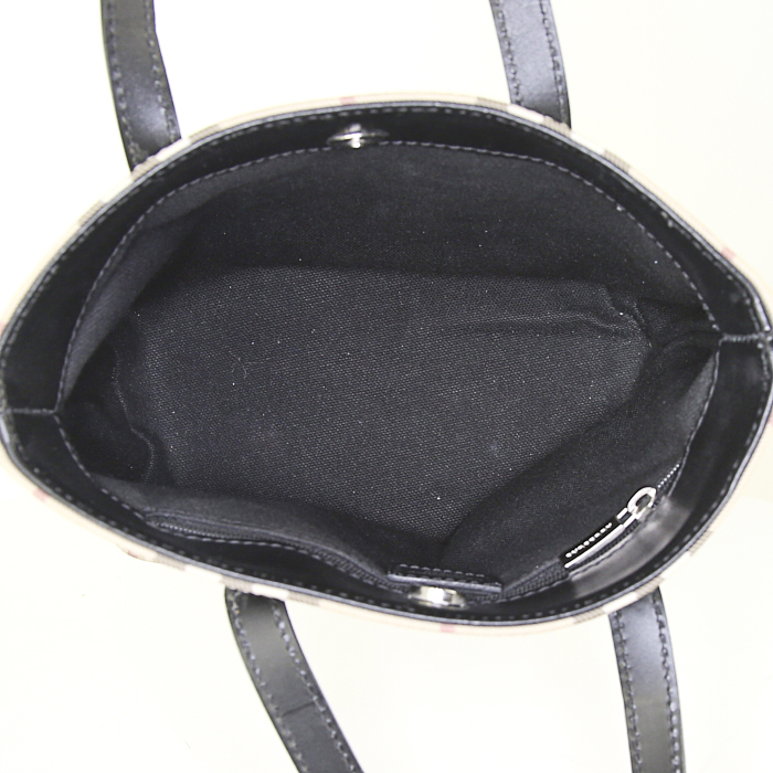 Sac cabas Burberry en toile Haymarket et cuir glacé noir - Detail D2