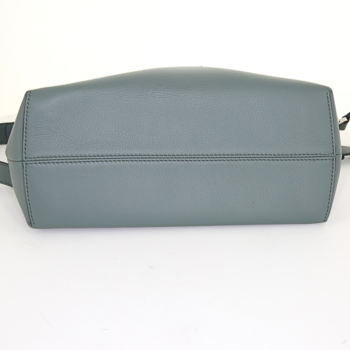 Sac bandoulière Fendi By the way en cuir bleu-gris beige et blanc - Detail D5