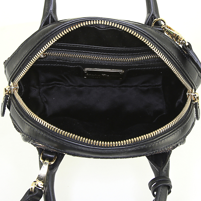 Salvatore Ferragamo Fiamma Shoulder bag 342387 | Collector