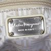 Salvatore Ferragamo shopping bag in beige patent leather - Detail D3 thumbnail