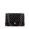 Chanel Timeless Maxi jumbo shoulder bag in black quilted leather - 360 thumbnail