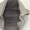 Fendi Selleria handbag in grey-beige grained leather - Detail D2 thumbnail