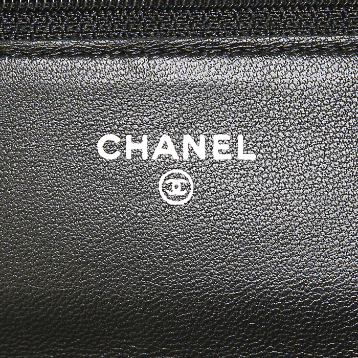 Borsa a tracolla Chanel Wallet on Chain in pelle trapuntata nera - Detail D3