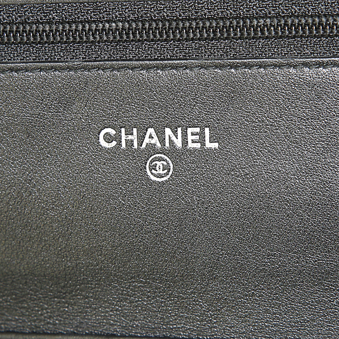 Bolso/bolsito Chanel Wallet on Chain en cuero acolchado negro - Detail D3