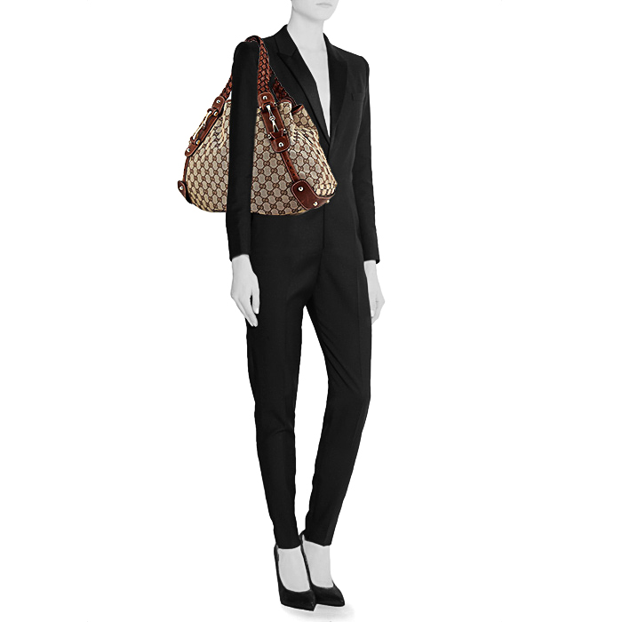 Bolso para llevar al hombro Gucci Pelham en lona Monogram beige y cuero marrón - Detail D1