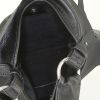 Bolso de mano Yves Saint Laurent Saint-Tropez en cuero negro - Detail D2 thumbnail