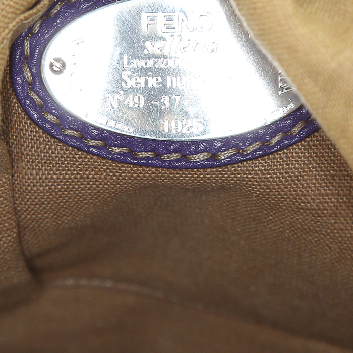 Sac à main Fendi Selleria en cuir grainé violet - Detail D3