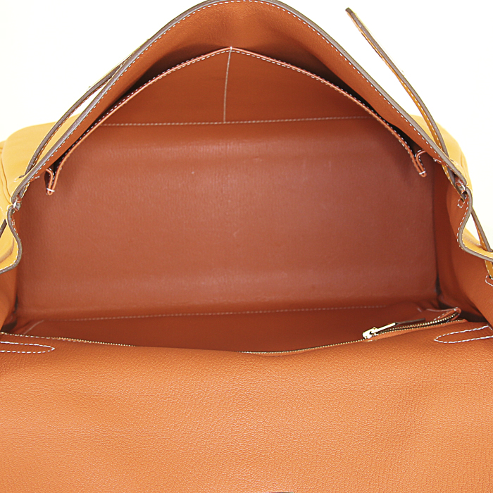 Sac à main Hermes Kelly 35 cm en cuir epsom jaune - Detail D3