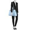 Dior Diorissimo large model handbag in blue grained leather - Detail D1 thumbnail