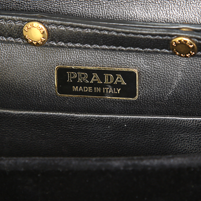 Sac bandoulière Prada Cahier en velours noir - Detail D3