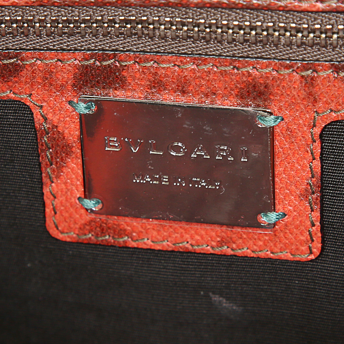 Bolso para llevar al hombro o en la mano Bulgari Serpenti en serpiente de agua roja - Detail D4