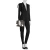 Louis Vuitton Twist handbag in black leather - Detail D2 thumbnail