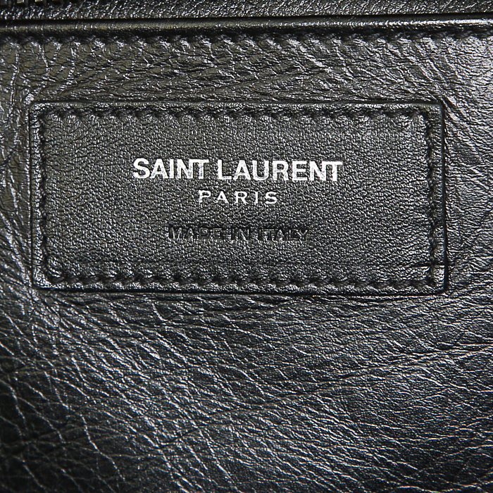 Yves Saint Laurent Chyc handbag in black leather - Detail D4