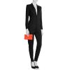 Portefeuille Hermès Kelly - Clutch en cuir epsom orange Poppy - Detail D1 thumbnail