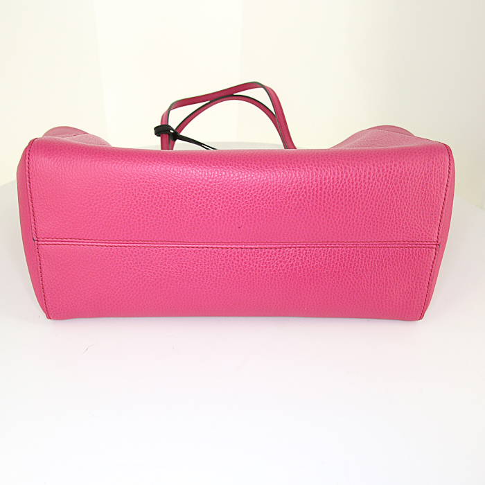 Sac cabas Gucci Swing en cuir rose - Detail D4