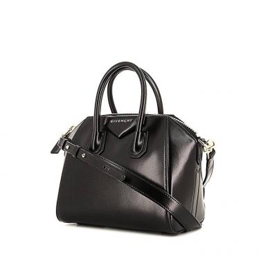 Givenchy Antigona small model shoulder bag in black leather