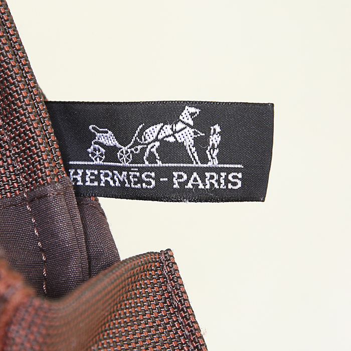 Sac bandoulière Hermes Toto Bag - Shop Bag en toile marron - Detail D3