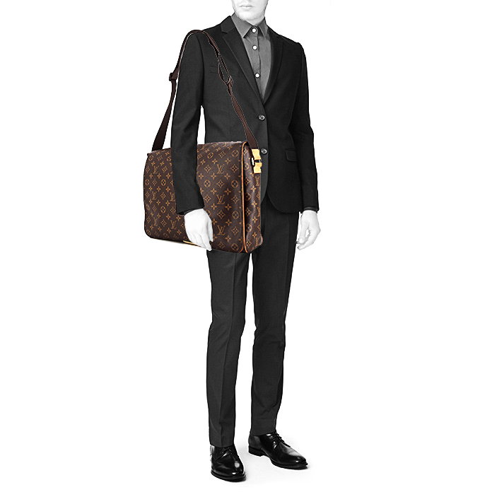 Louis Vuitton Abbesses shoulder bag in monogram canvas and natural leather - Detail D1
