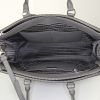 Bolso de mano Prada Galleria modelo grande en cuero saffiano gris - Detail D3 thumbnail