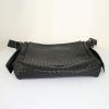 Bottega Veneta Messenger shoulder bag in black intrecciato leather - Detail D4 thumbnail