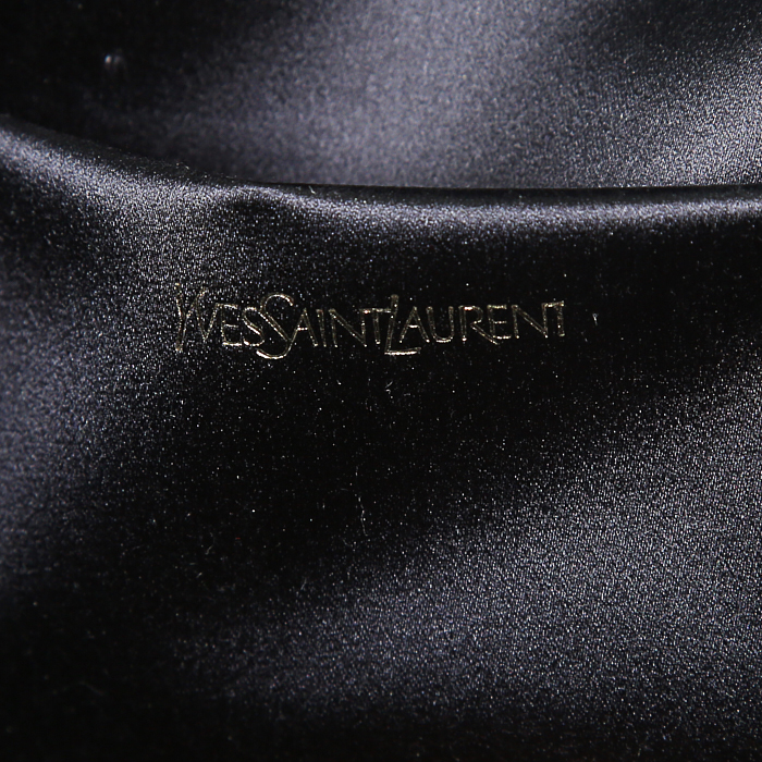 Pochette Saint Laurent Belle de jour en cuir vernis bleu - Detail D3