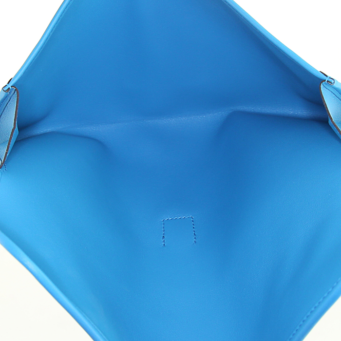 Hermes Jige pouch in blue Swift leather - Detail D2