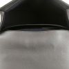 Borsa a tracolla Chanel Boy in pelle goffrata grigia e pelle rossa - Detail D3 thumbnail