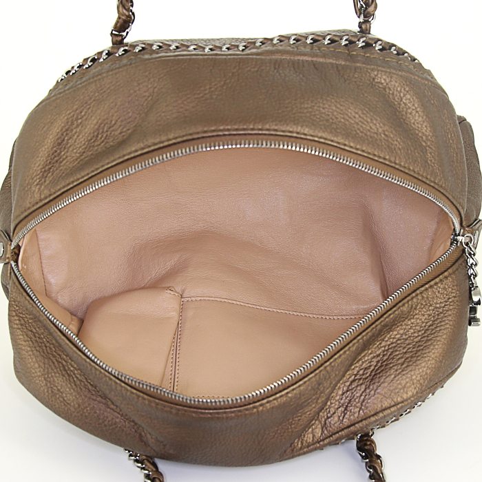 Chanel Luxury Line handbag in bronze grained leather - Detail D2