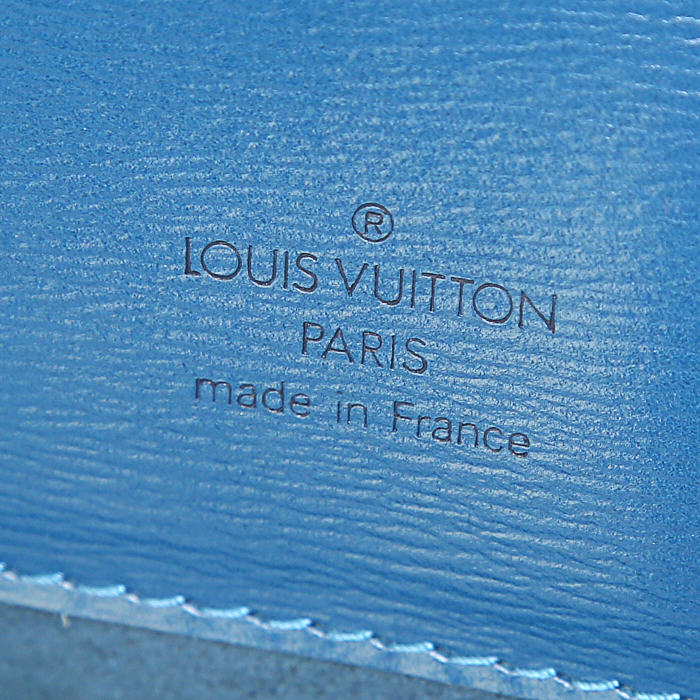Sac à main Louis Vuitton Cluny en cuir épi bleu - Detail D3