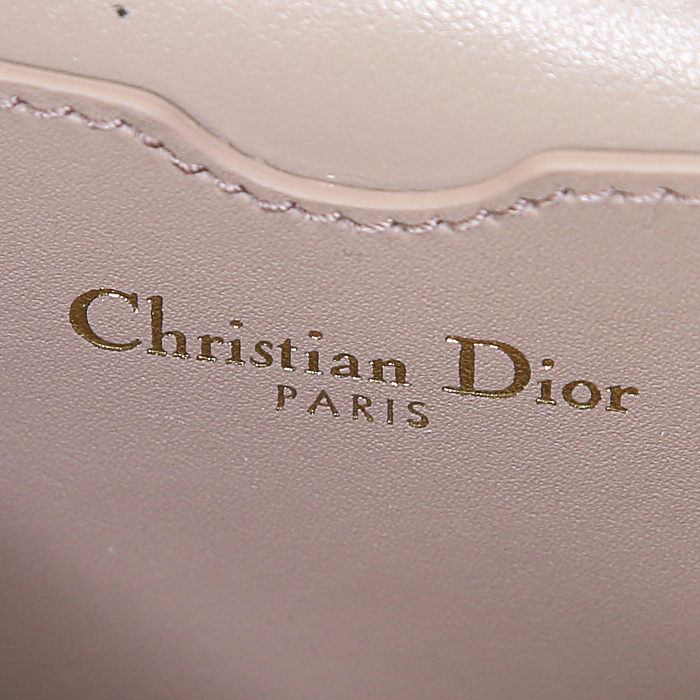 Pochette Dior en cuir rose - Detail D3